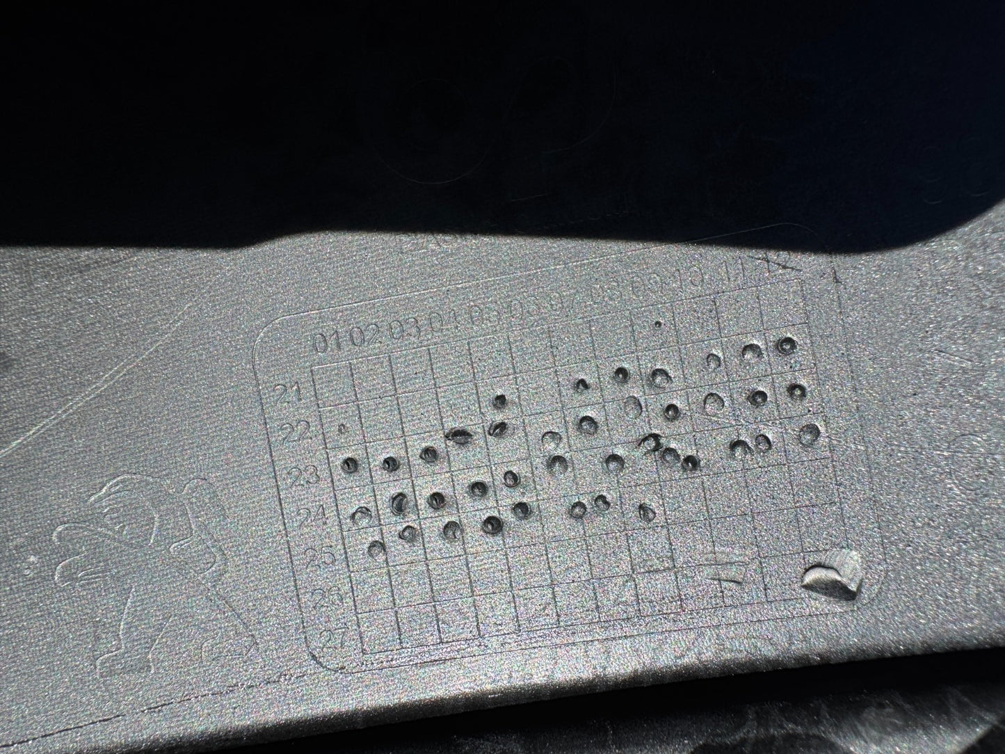 GENUINE PEUGEOT 408 FRONT BUMPER BOTTOM LEFT TRIM SURROUND COVER P/N 9840751080