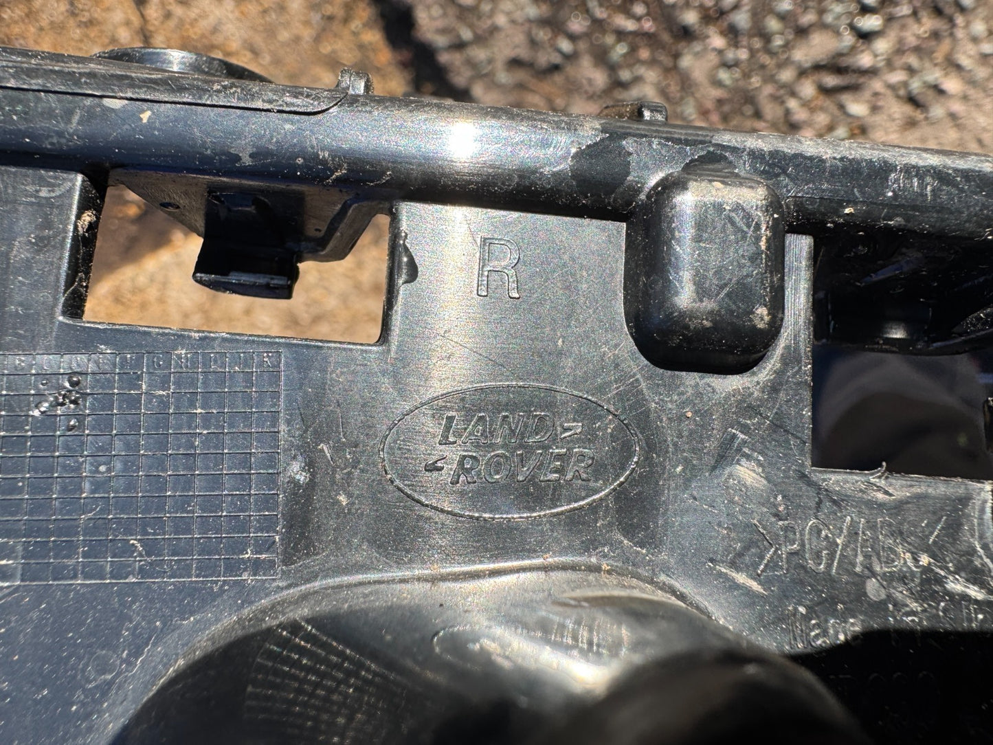 2023 L663 LAND ROVER DEFENDER REAR BUMPER BRACKET RH SIDE L8B217A881A 2019 ON