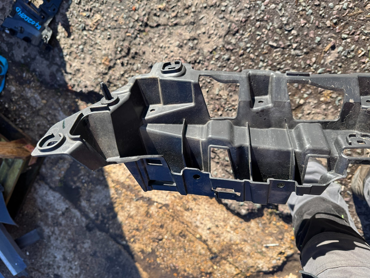 GENUINE JAGUAR I-PACE X590 REAR BUMPER BRACKET 2018-ON J9D317B861AA