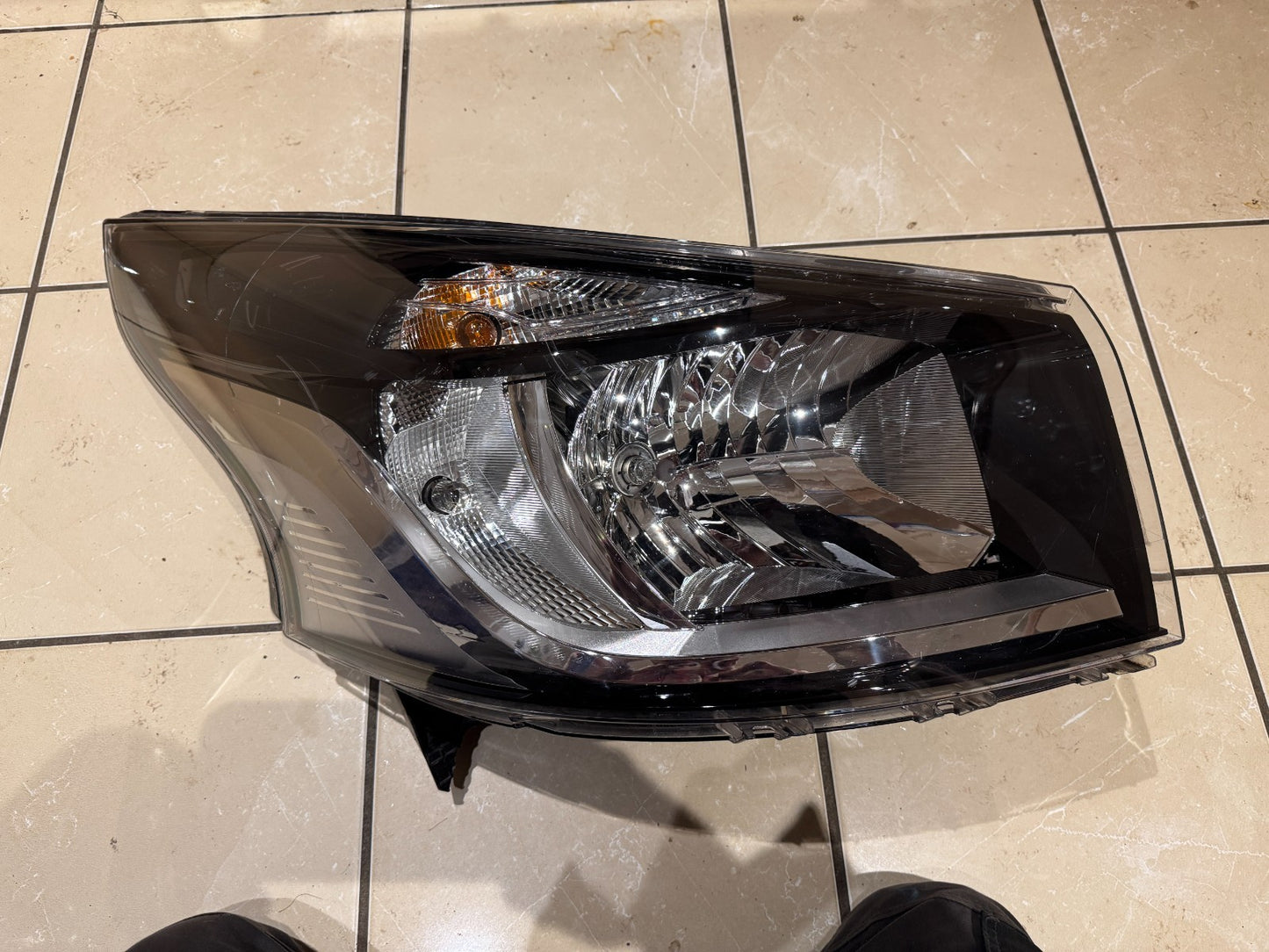 Renault Trafic III 2021 Headlight Right Driver Side RHD 260105172R DAMAGED