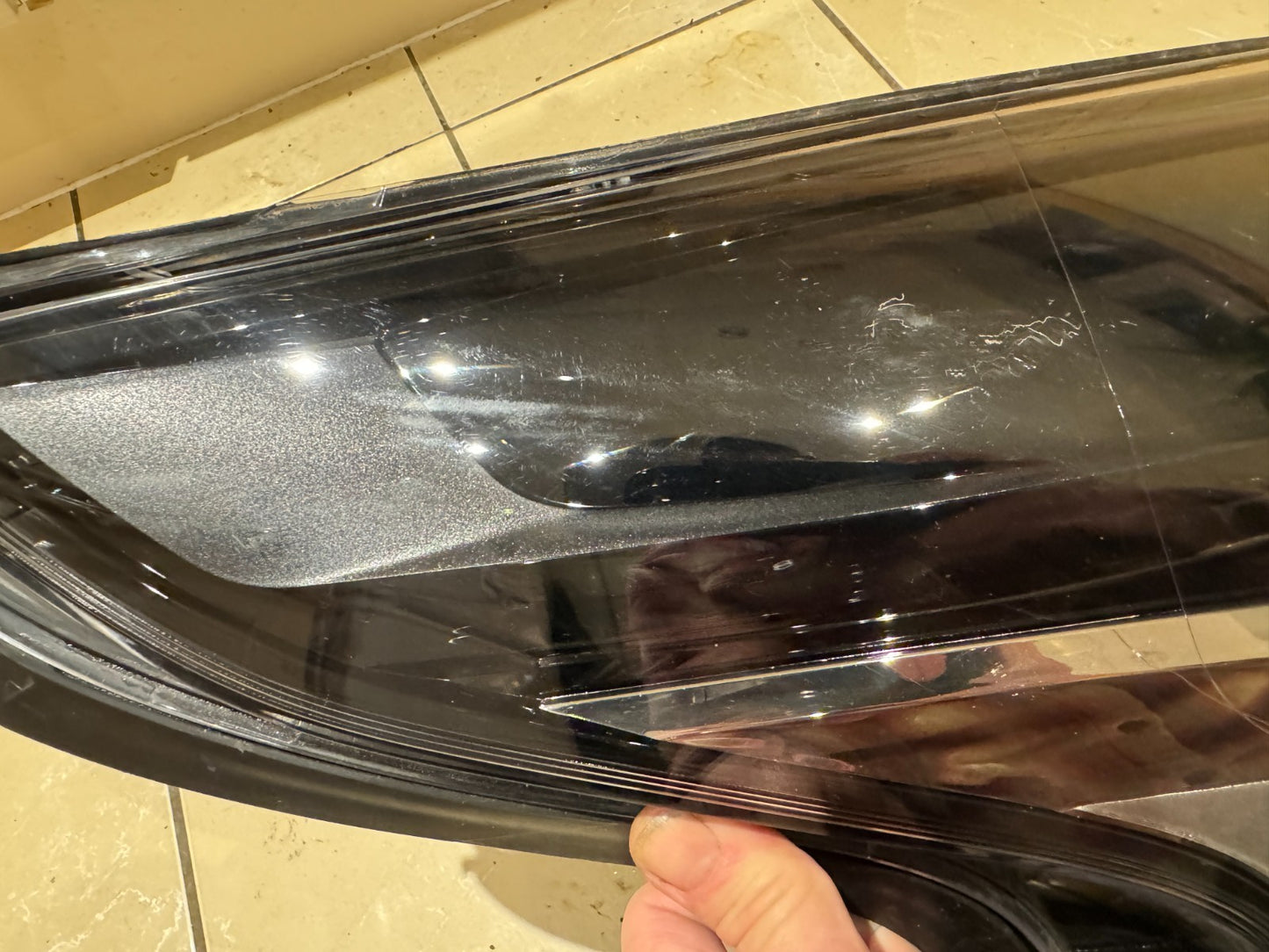 Renault Trafic III 2021 Headlight Right Driver Side RHD 260105172R DAMAGED