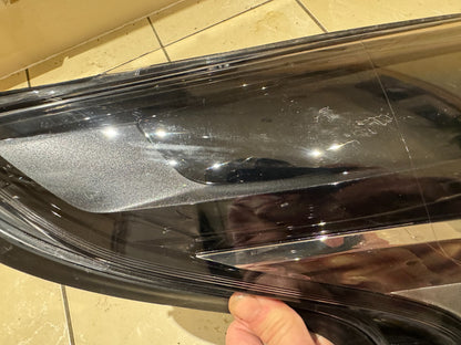 Renault Trafic III 2021 Headlight Right Driver Side RHD 260105172R DAMAGED