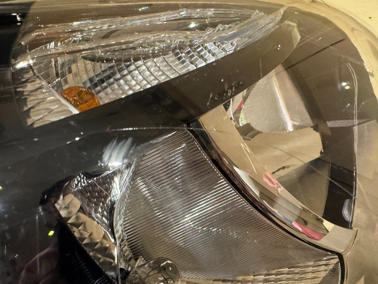 Renault Trafic III 2021 Headlight Right Driver Side RHD 260105172R DAMAGED