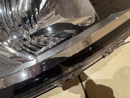 Renault Trafic III 2021 Headlight Right Driver Side RHD 260105172R DAMAGED