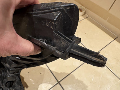 Renault Trafic III 2021 Headlight Right Driver Side RHD 260105172R DAMAGED