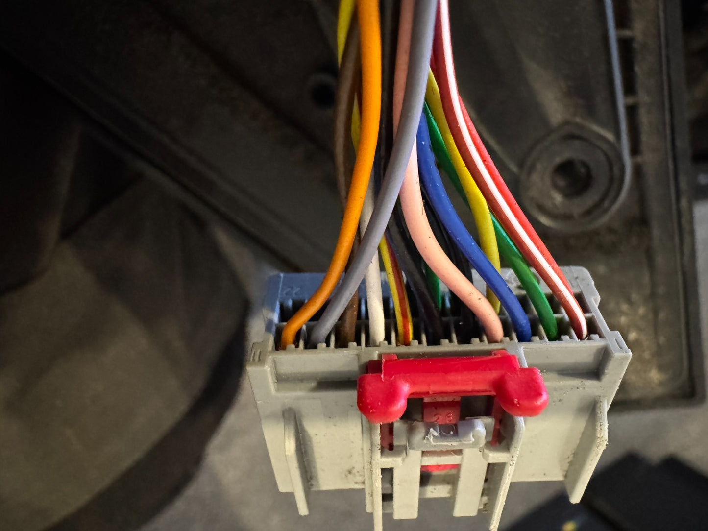 2025 Land Rover Defender L663 Left Wing Mirror S8B2-17683-EA SPARES OR REBUILD