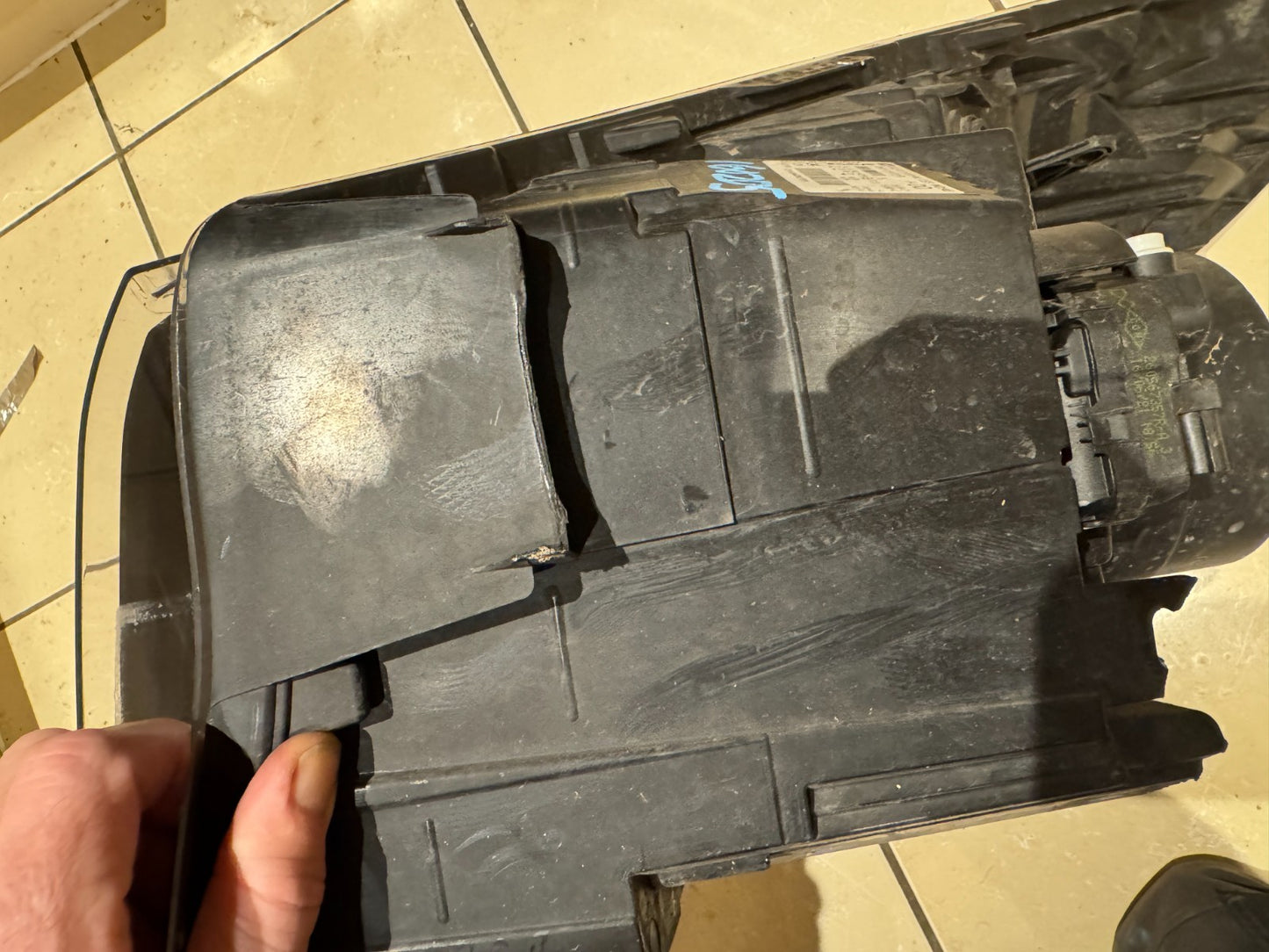 Renault Trafic III 2021 Headlight Right Driver Side RHD 260105172R DAMAGED