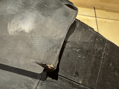 Renault Trafic III 2021 Headlight Right Driver Side RHD 260105172R DAMAGED