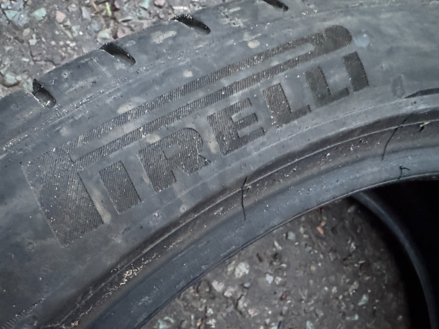 235 45 20 PIRELLI P ZERO ELECT PZ4 VOL VOLVO 100V XL 5MM (1725)
