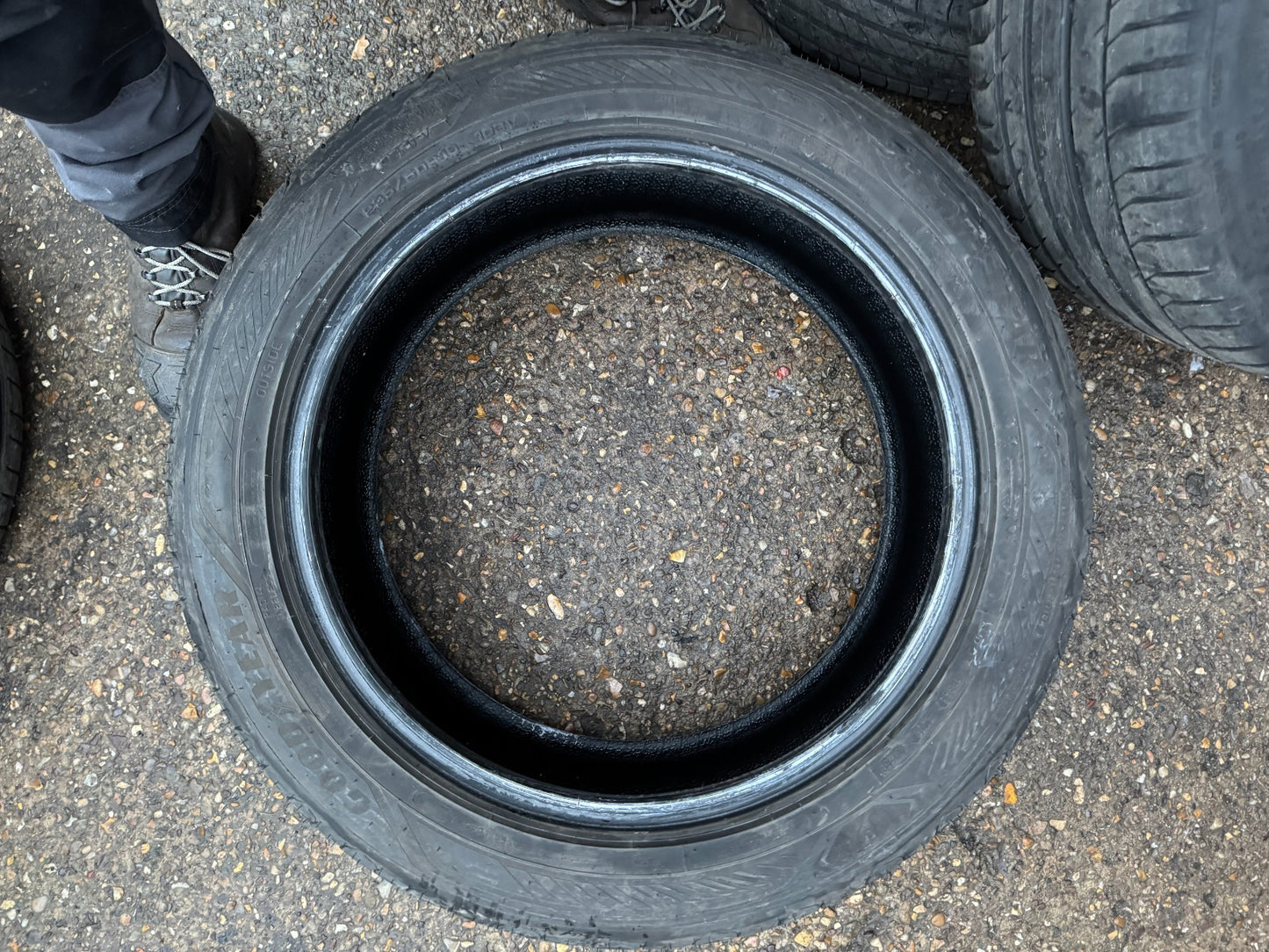 x1 235/50/19 103V XL GOODYEAR EFFICIENT GRIP 2 SUV  nearly 8 mm 235 50 19 2025