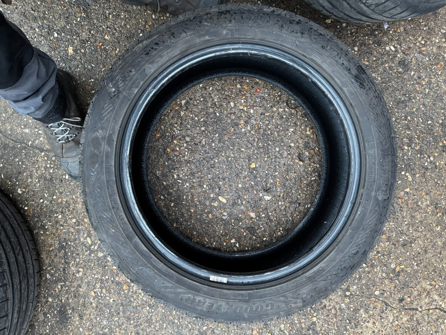 x1 235/50/19 103V XL GOODYEAR EFFICIENT GRIP 2 SUV  nearly 8 mm 235 50 19 2025