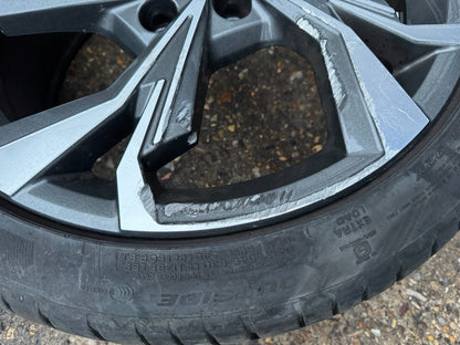 1x Genuine Audi A3 8Y 18" Diamond Cut Alloy Wheel 8Jx18 8Y0601025H DAMAGED