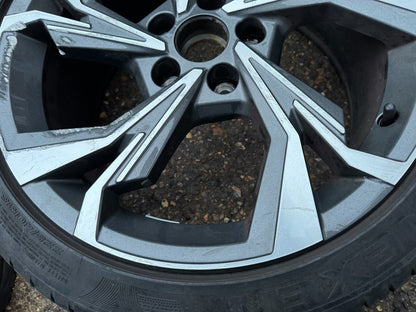 1x Genuine Audi A3 8Y 18" Diamond Cut Alloy Wheel 8Jx18 8Y0601025H DAMAGED