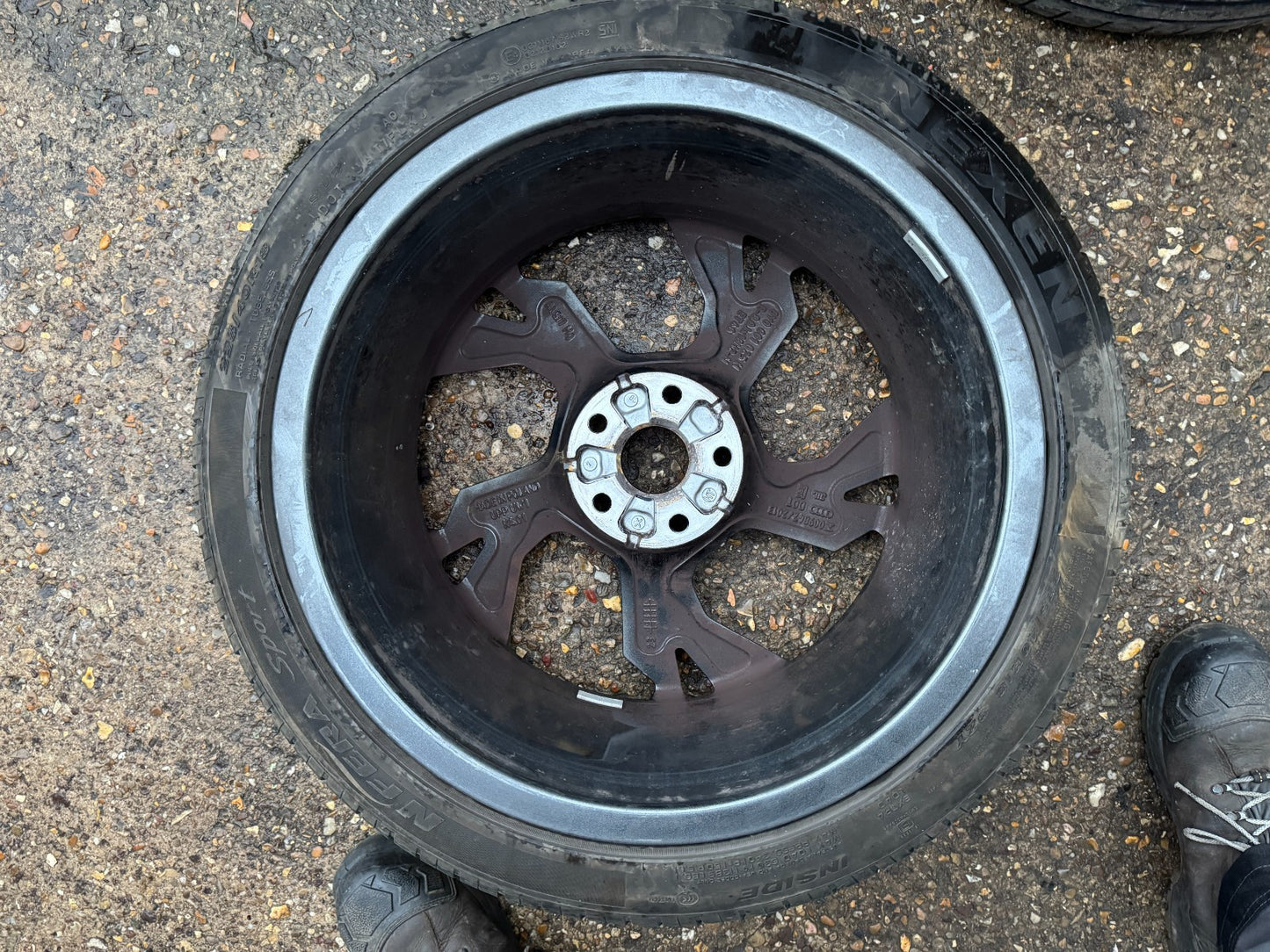 1x Genuine Audi A3 8Y 18" Diamond Cut Alloy Wheel 8Jx18 8Y0601025H DAMAGED
