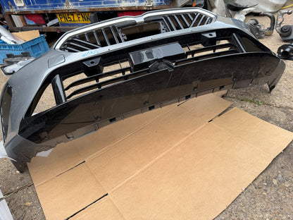 BMW, 1 Series, 2025 plate, PETROL/ELECTRIC, 1.5 front bumper DAMAGED