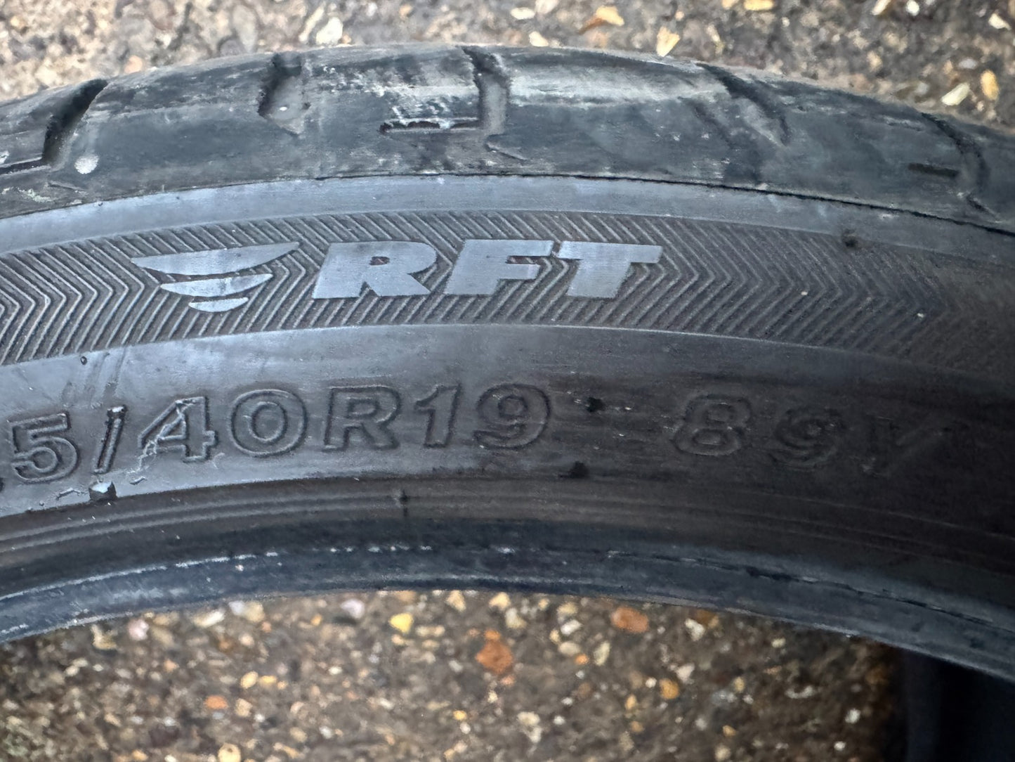 225 40 19 89Y BRIDGESTONE POTENZA S001 * BMW RUNFLAT RSC RFT PART WORN TYRE 6MM