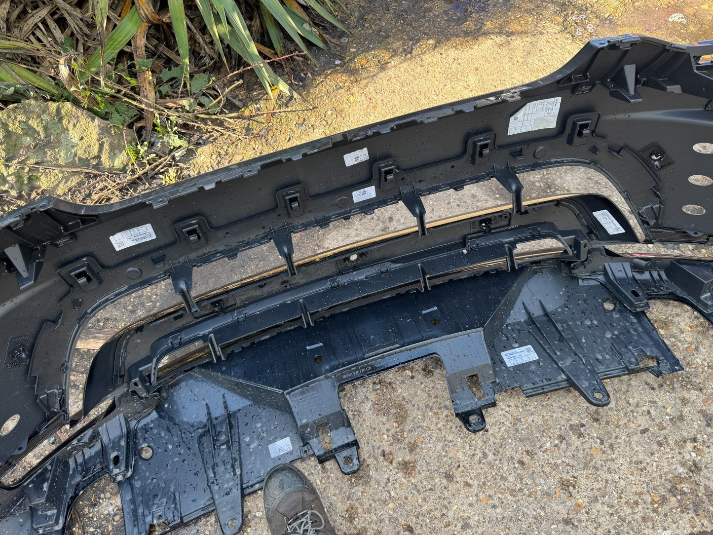 2025 LAND ROVER DISCOVERY DYNAMIC L462 2020-ON FRONT BUMPER MY42-17F003-AAW