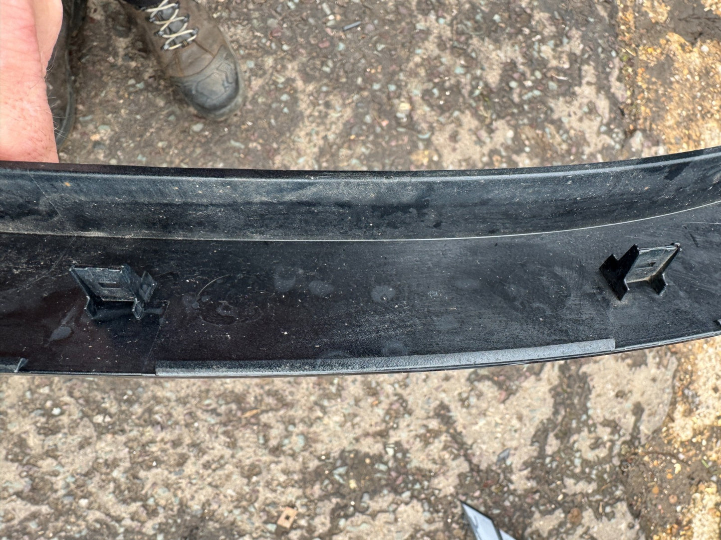 2025 LAND ROVER DEFENDER WHEEL ARCH SPATL663 L8B216A074AC - FRONT RIGHT