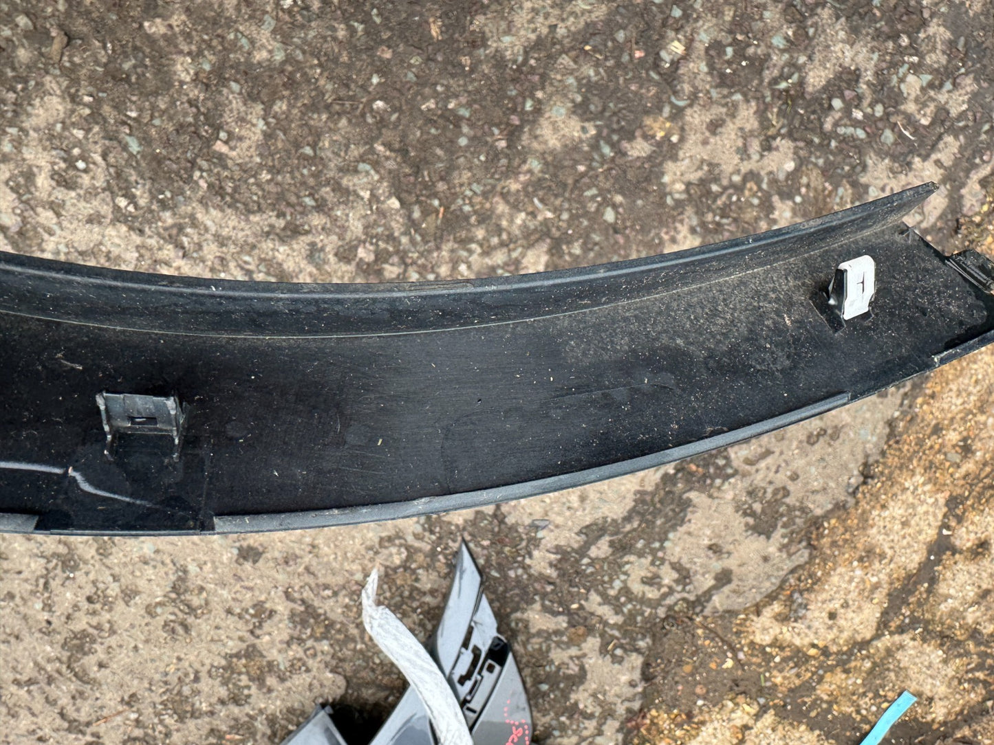2025 LAND ROVER DEFENDER WHEEL ARCH SPATL663 L8B216A074AC - FRONT RIGHT