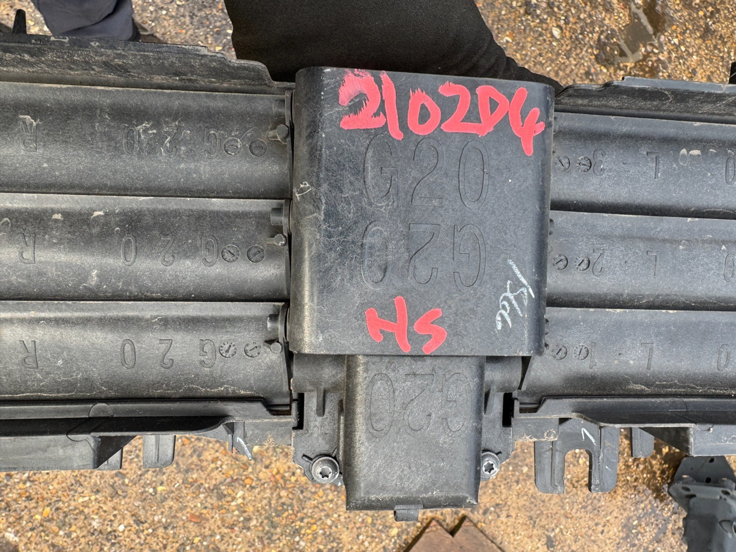 BMW 3 SERIES G20 FRONT SHUTTER AIR DUCT 110738-10 DAMAGED