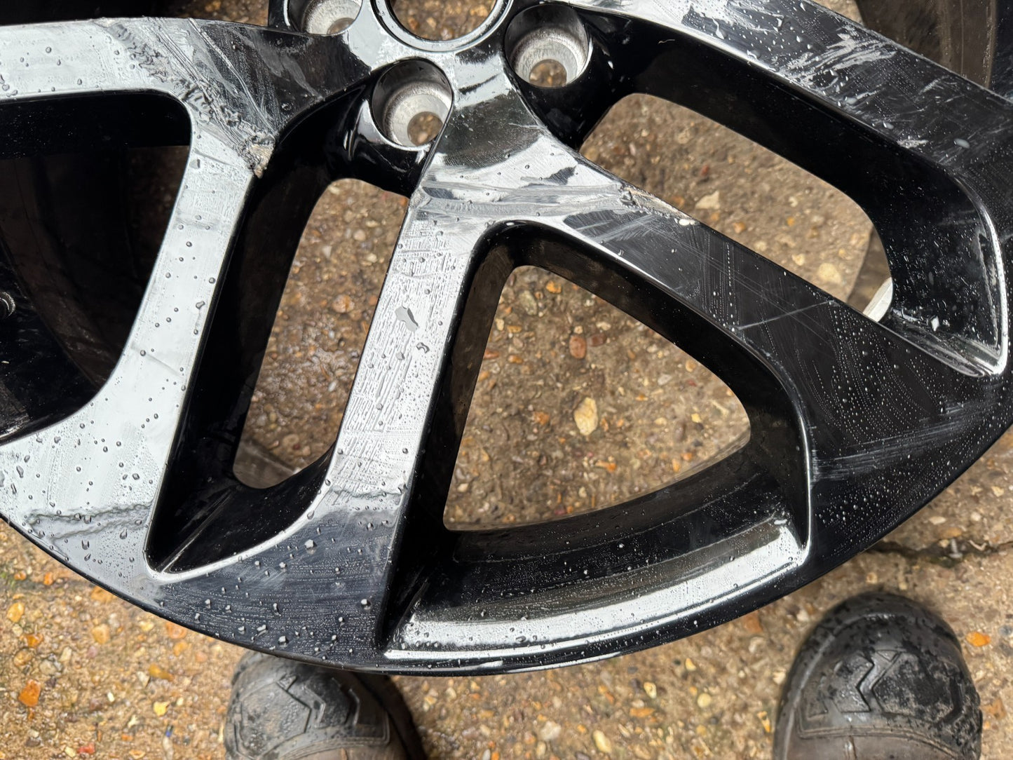 GENUINE RANGE ROVER EVOQUE 21" ALLOY WHEEL L551 2025 K8D21007SA/KA SCRATCHED