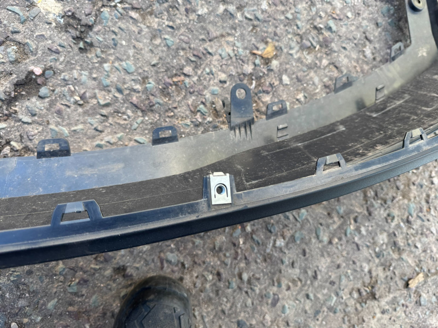 TESLA MODEL 3 2023-ON LOWER REAR BUMPER TRIM P/N  1587741-00-D GENUINE