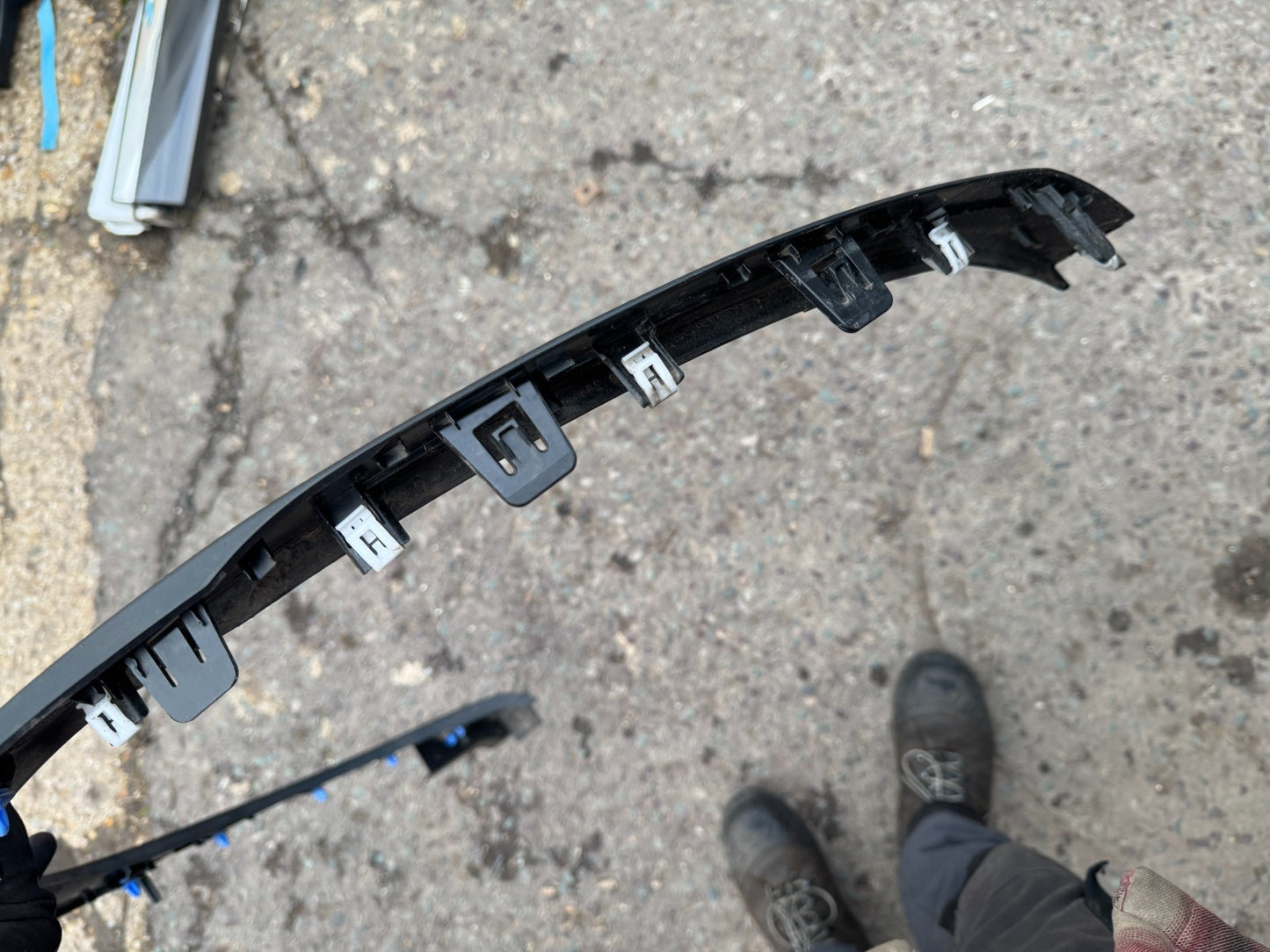 GENUINE PEUGEOT 408 2022-ONWARDS LH FRONT LEFT MOULDING WHEEL ARCH 9838434280