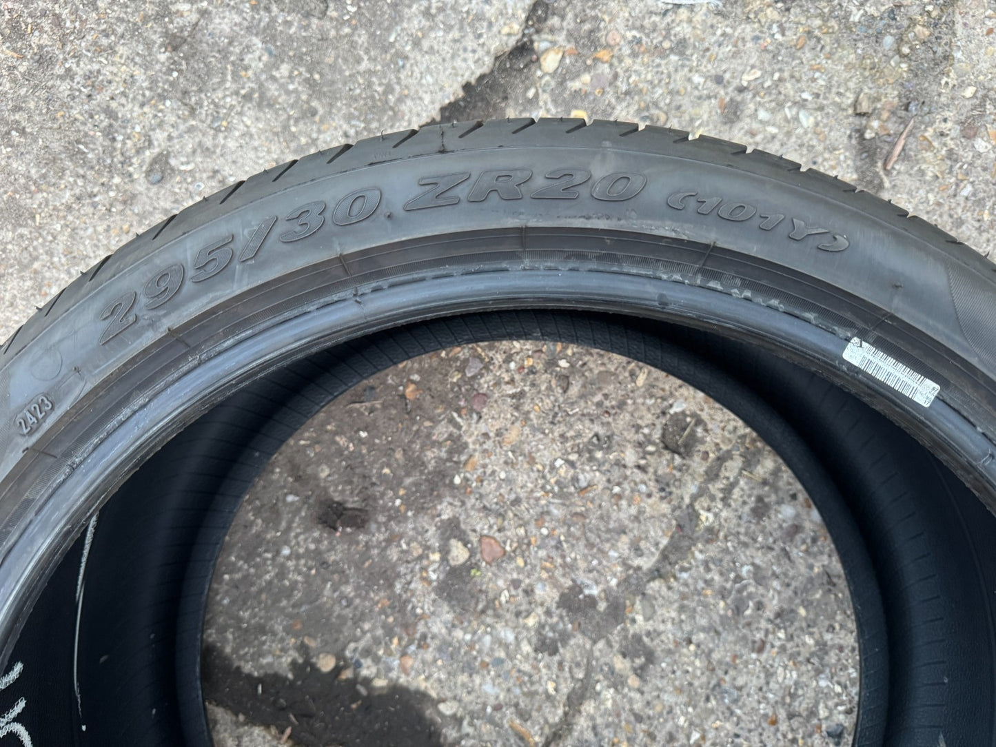 PIRELLI 295 30 20 (101Y) TYRE P ZERO EXTRA LOAD  5.5MM 2023 min cosmetic damage