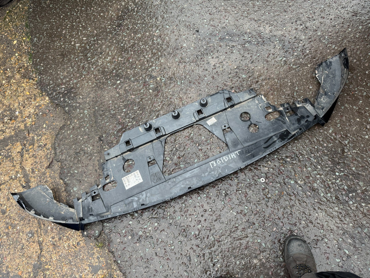 2025 RANGE ROVER VELAR L560 2017-ON FRONT BUMPER UNDER TRAY J8A217F775BC