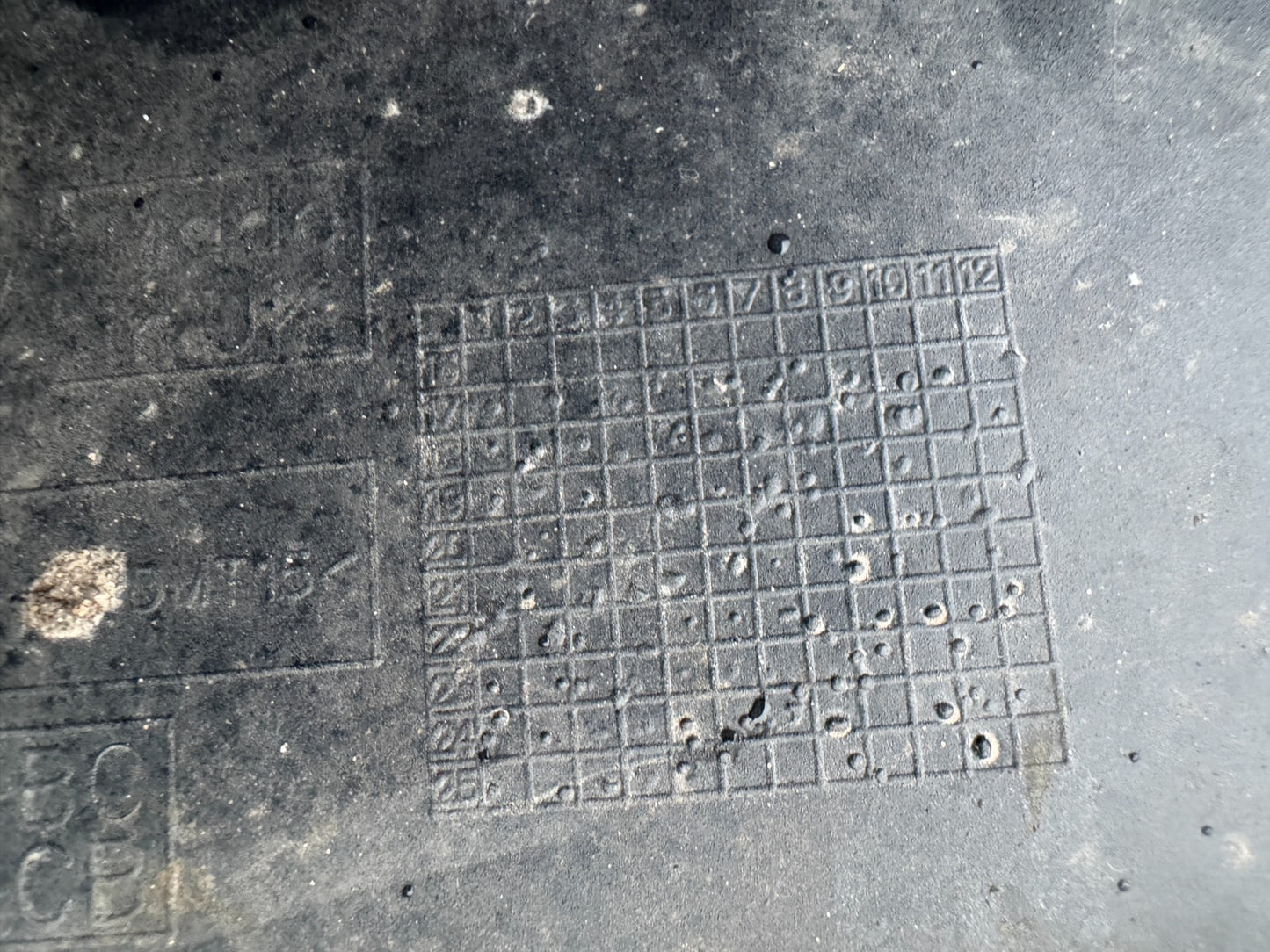 2025 RANGE ROVER VELAR L560 2017-ON FRONT BUMPER UNDER TRAY J8A217F775BC