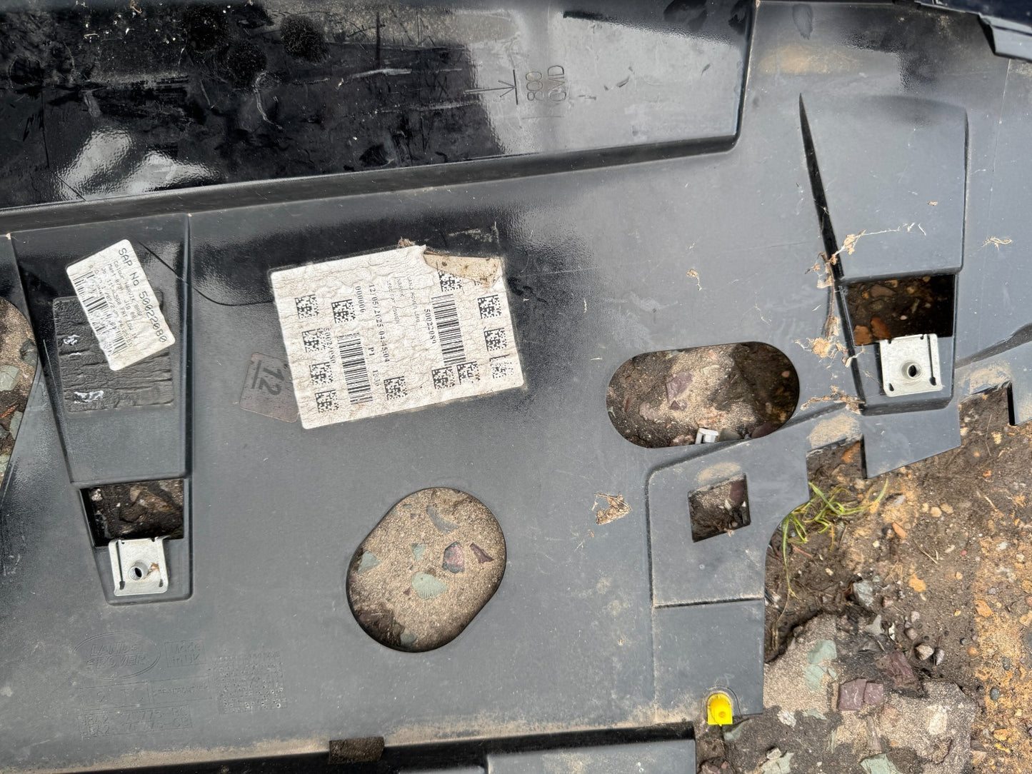 2025 RANGE ROVER VELAR L560 2017-ON FRONT BUMPER UNDER TRAY J8A217F775BC