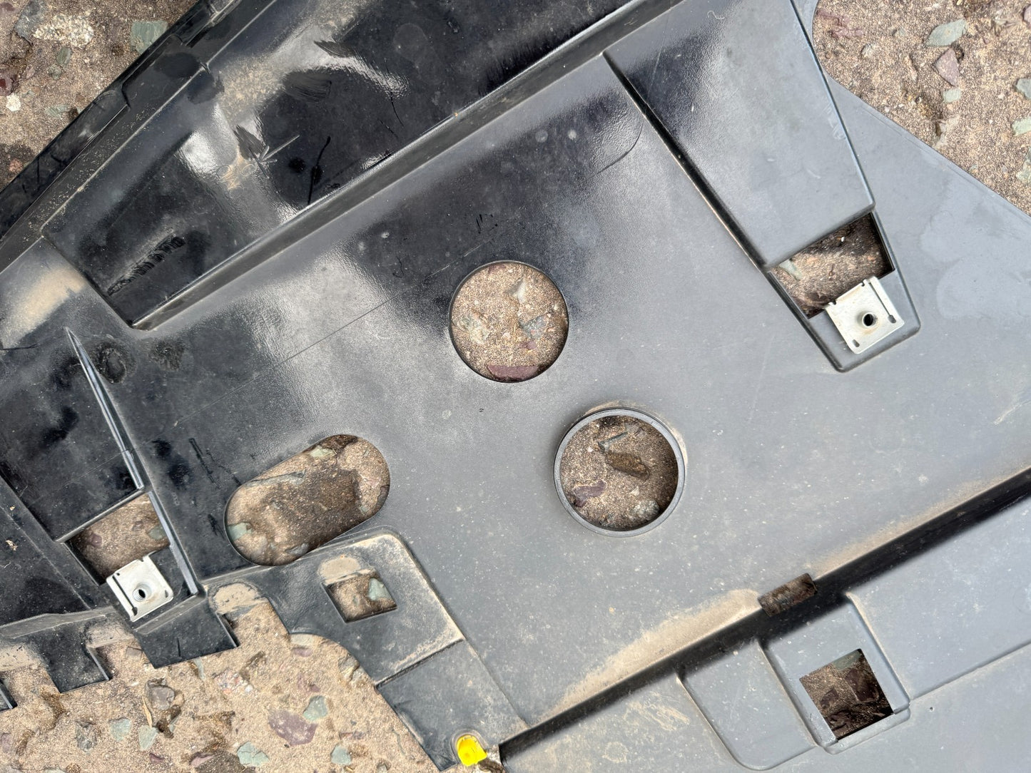 2025 RANGE ROVER VELAR L560 2017-ON FRONT BUMPER UNDER TRAY J8A217F775BC