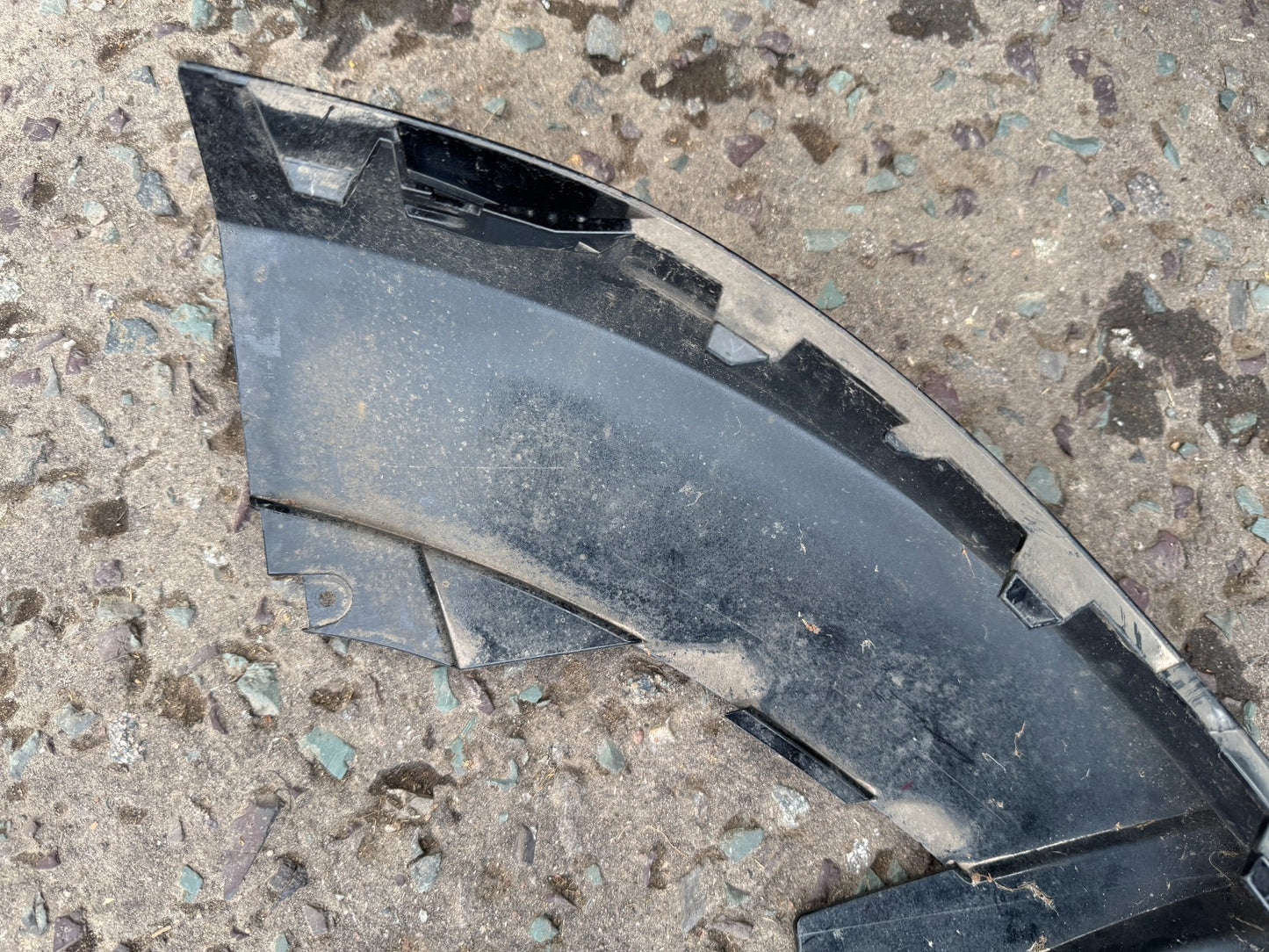 2025 RANGE ROVER VELAR L560 2017-ON FRONT BUMPER UNDER TRAY J8A217F775BC