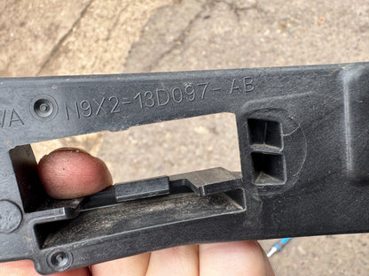 Land Rover Range Rover Sport L461 2024 headlight headlamp mounting bracket