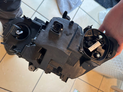 BMW 3 SERIES G20 LED HEADLIGHT RIGHT SIDE 2021 9500912