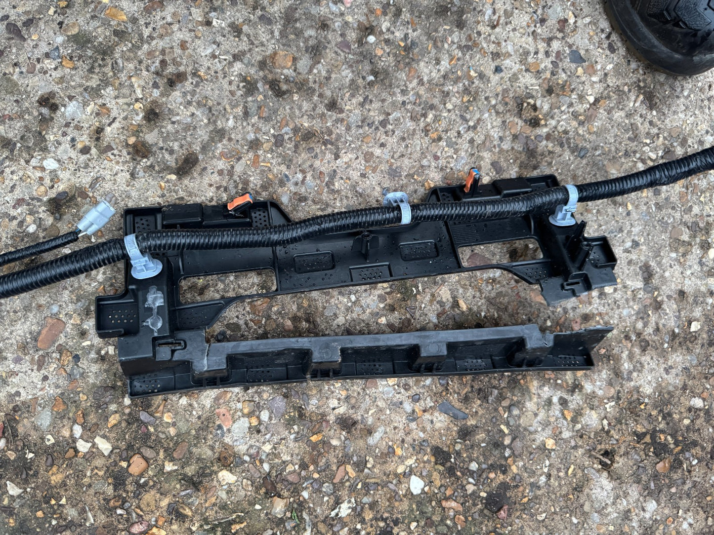 2025 Lotus Eletre OEM Rear Bumper Wiring Loom 8897812606