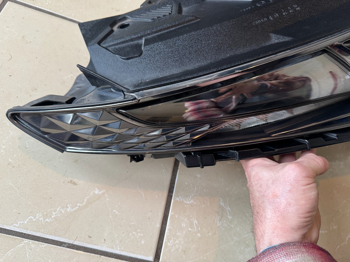 HYUNDAI TUCSON NX4 MK4 RIGHT HEADLIGHT (DAMAGED) 92208N7100