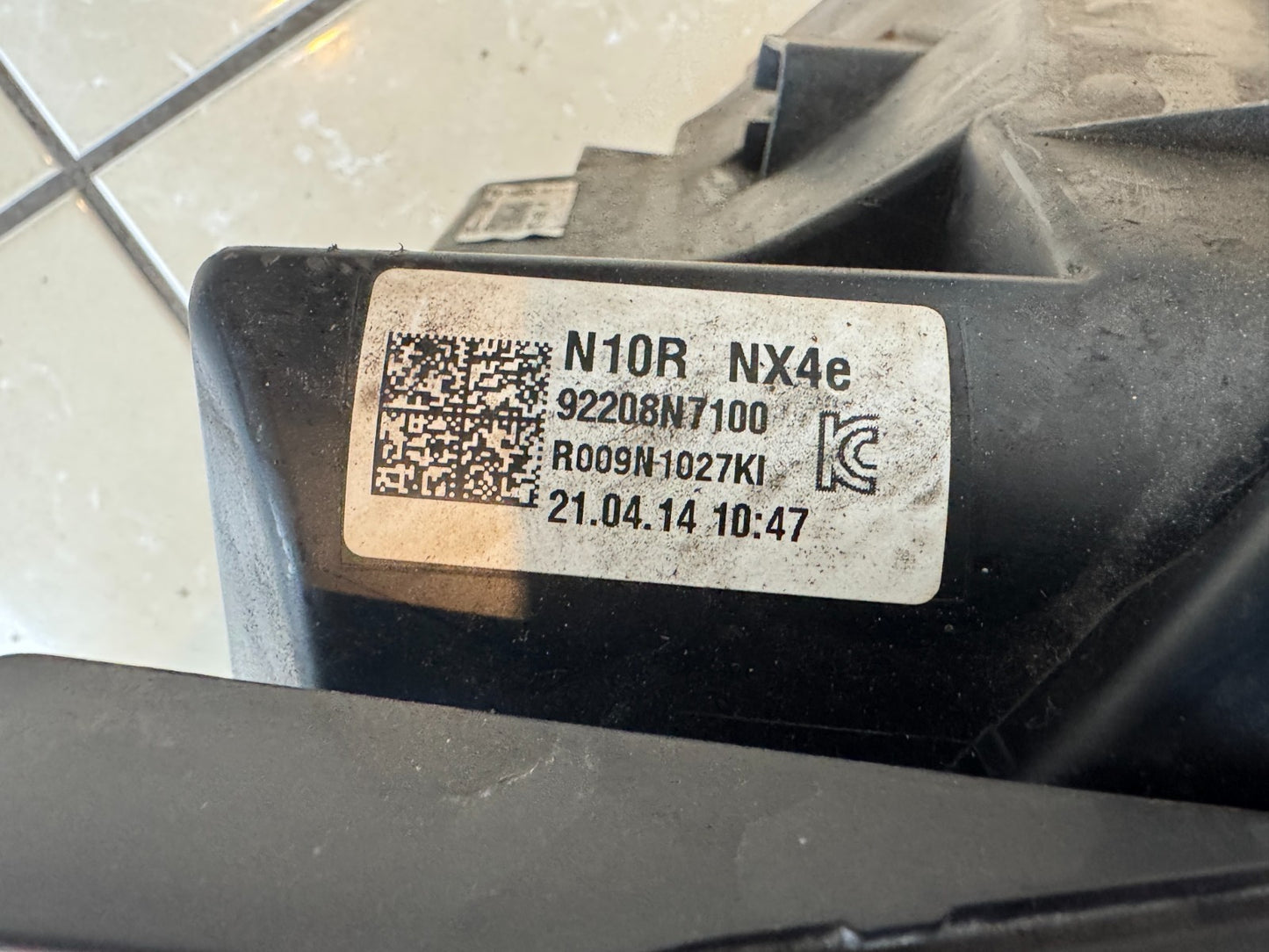 HYUNDAI TUCSON NX4 MK4 RIGHT HEADLIGHT (DAMAGED) 92208N7100