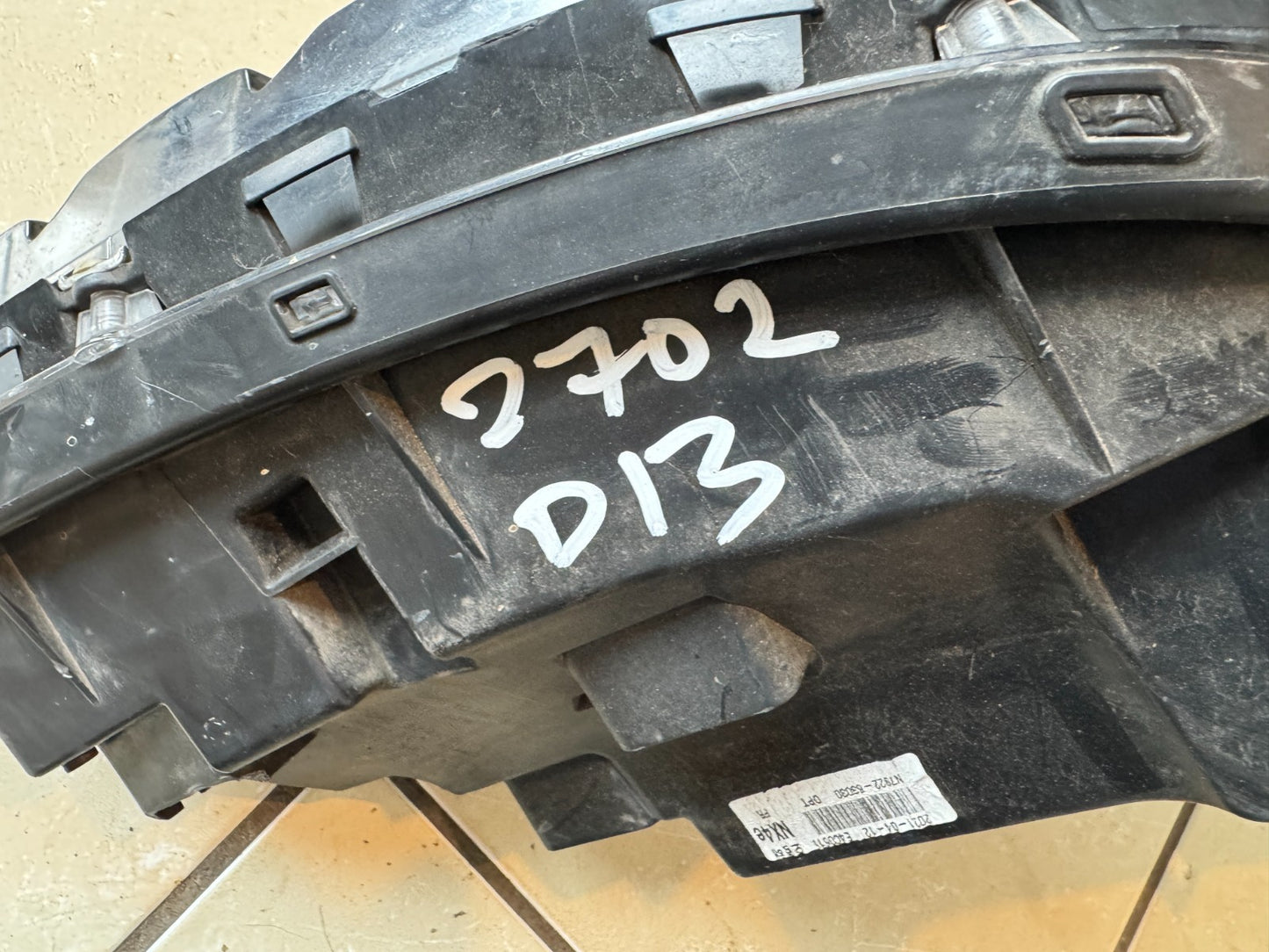 HYUNDAI TUCSON NX4 MK4 RIGHT HEADLIGHT (DAMAGED) 92208N7100