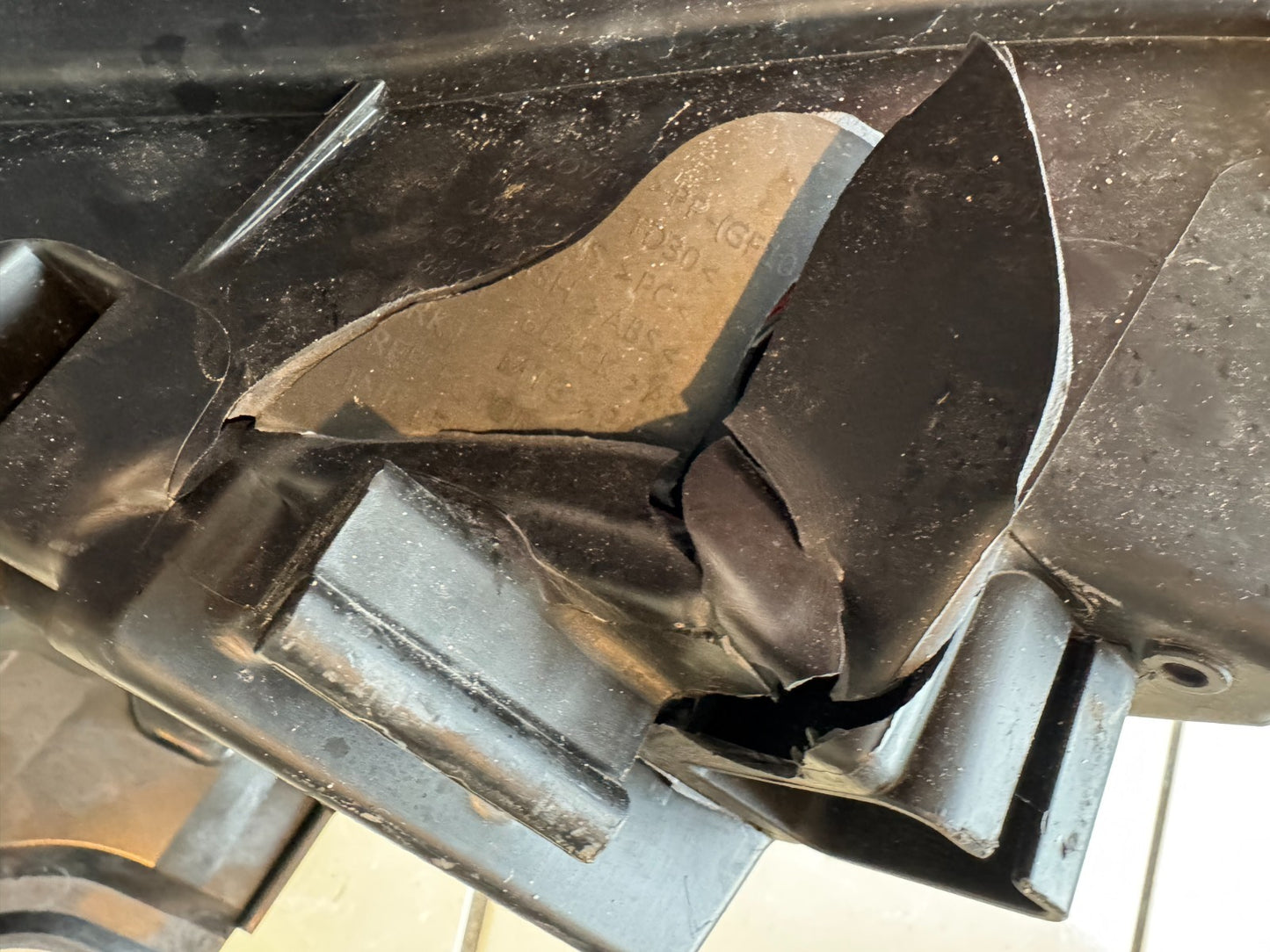 HYUNDAI TUCSON NX4 MK4 RIGHT HEADLIGHT (DAMAGED) 92208N7100