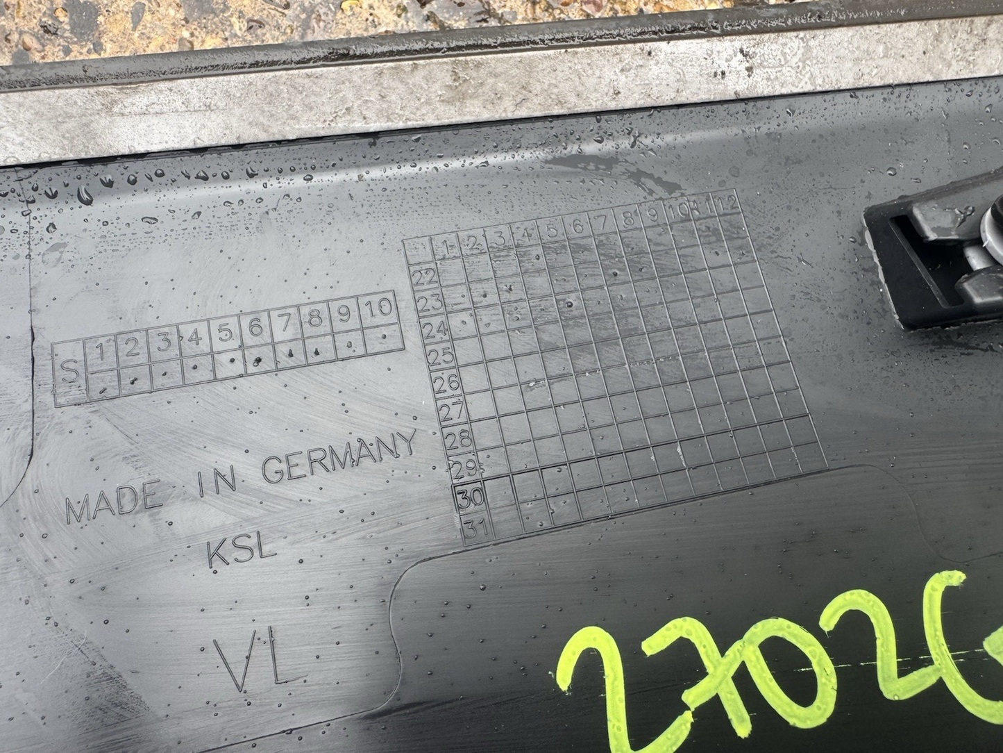 Genuine Volkswagen VW Tiguan MK3 N/S Front Left Door Moulding 571854939C