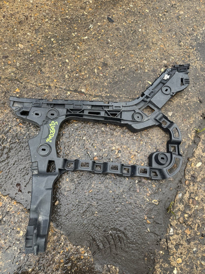 VW PASSAT B8 BUMPER MOUNT BRACKET REAR RIGHT SIDE 2015-2019 3G9807376