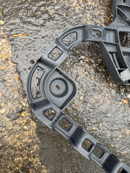 VW PASSAT B8 BUMPER MOUNT BRACKET REAR RIGHT SIDE 2015-2019 3G9807376