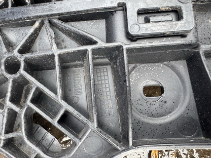 VW PASSAT B8 BUMPER MOUNT BRACKET REAR RIGHT SIDE 2015-2019 3G9807376