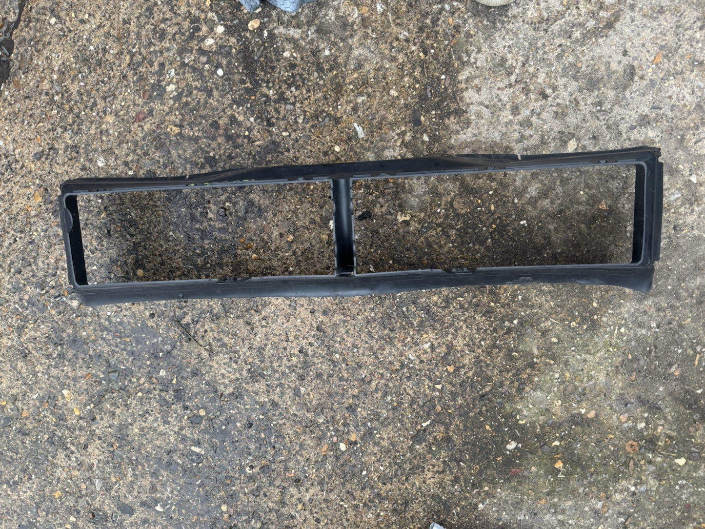 Range Rover Sport L461 Air Duct Radiator Grill Genuine N9X2-8A095-B