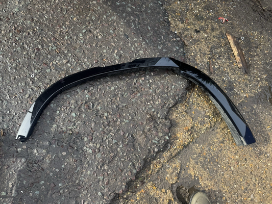 Land Rover Defender L663 2022 Rear Right Wheel Arch L8B2-290E22-BB GENUINE