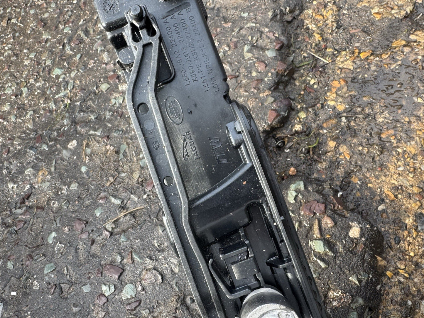 RANGE ROVER VELAR ELECTRIC DOOR HANDLE 2021 D/S FRONT R-DYNAMIC J8A2-22400