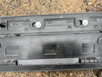 Volvo XC40 18-23 Front Right Door Lower Moulding Genuine 31448317 31448337 I9K10