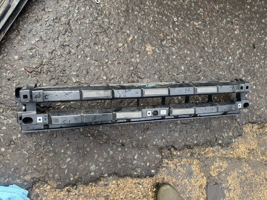 LAND ROVER DEFENDER FRONT BUMPER BRACKET 2018on SVR SUPERCHARGE L8B2-17A793