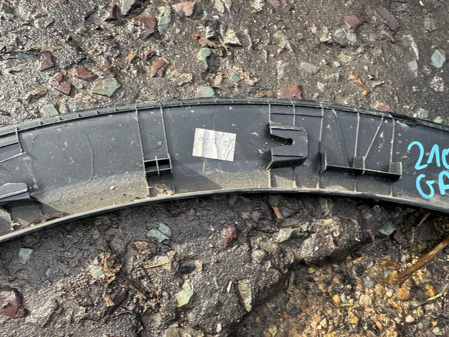 KIA SPORTAGE NQ5 2022-2025 FRONT LEFT WHEEL ARCH MOLDING TRIM 87713-R2300 #W652